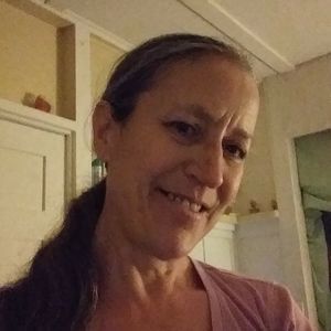 Meet your Posher, Leslie